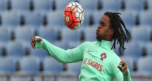 بايرن يفتح الباب أمام إعارة ريناتو سانشيز 